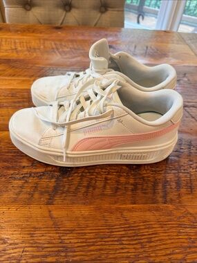 Puma Women’s White Sneakers with Pink Formstripe